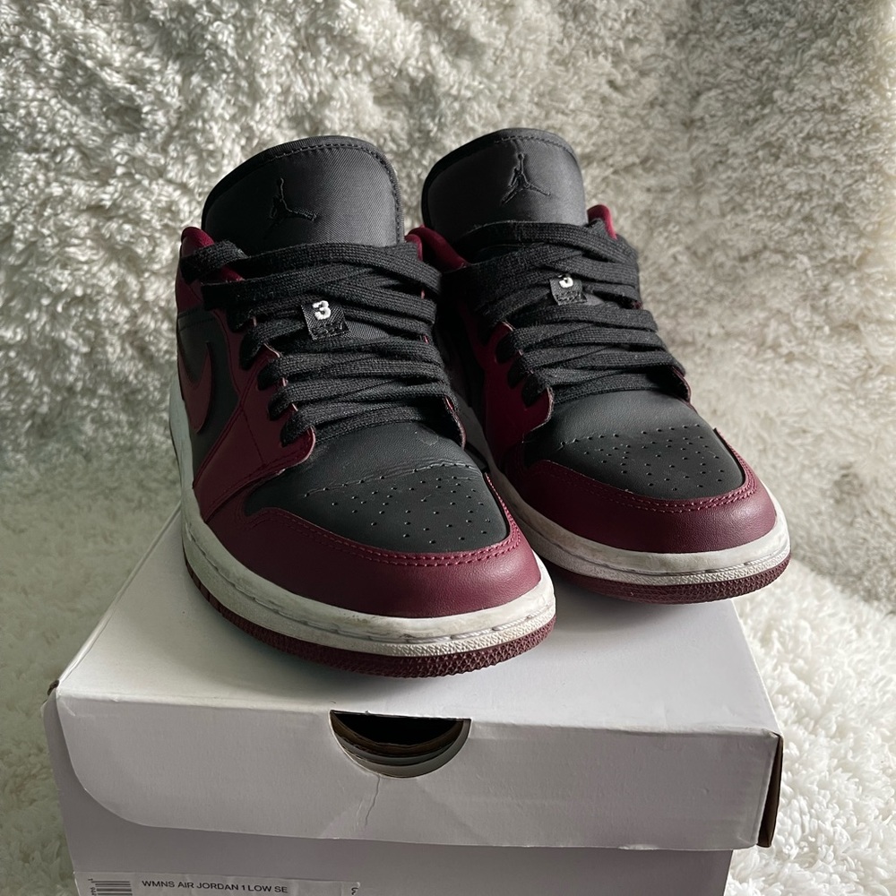 Nike Womens Air Jordan Low SE